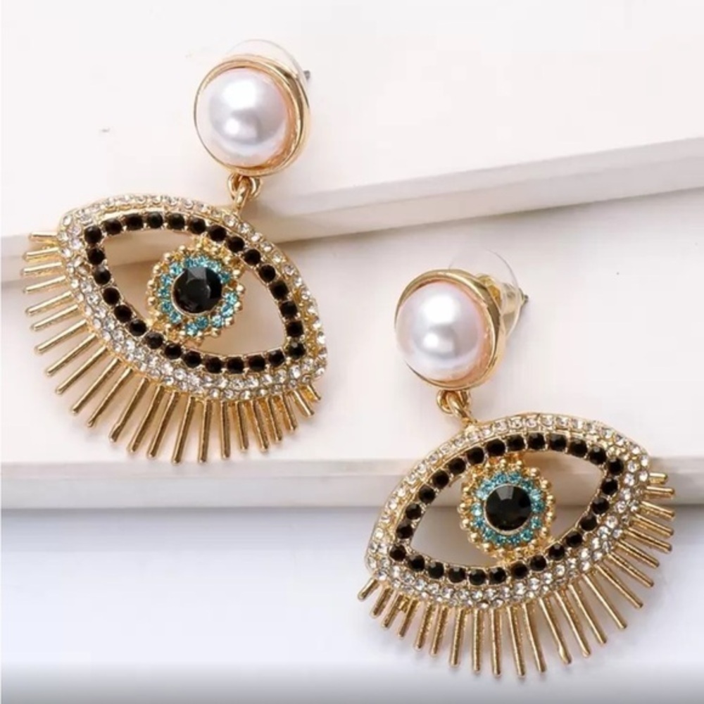 ✨NEW Elegant Gold and Black Eye Pearl statement Earrings